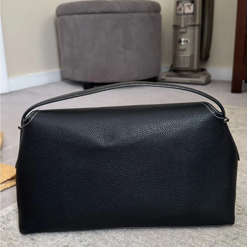 T Lock Black shoulder/crossbody bag - Picture 2 of 11